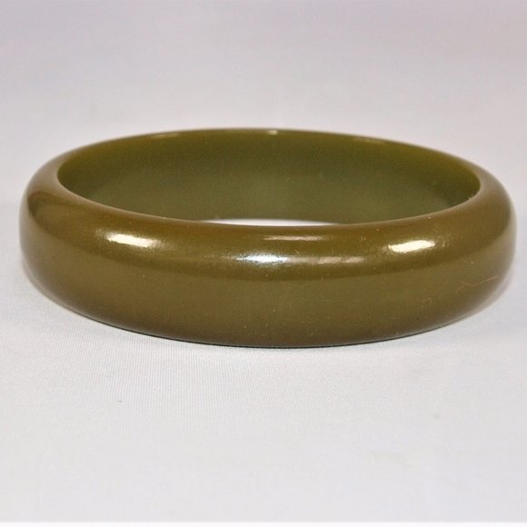 Olive Green Wide Vintage Bakelite Bangle - Picture 3 of 4